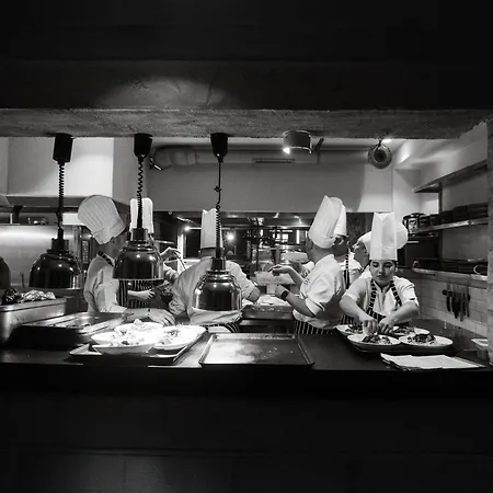 Hotell Churchill Townhouse *