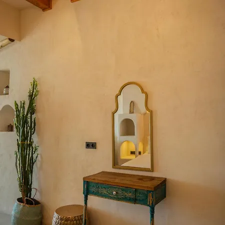 Churchill Townhouse Hotel